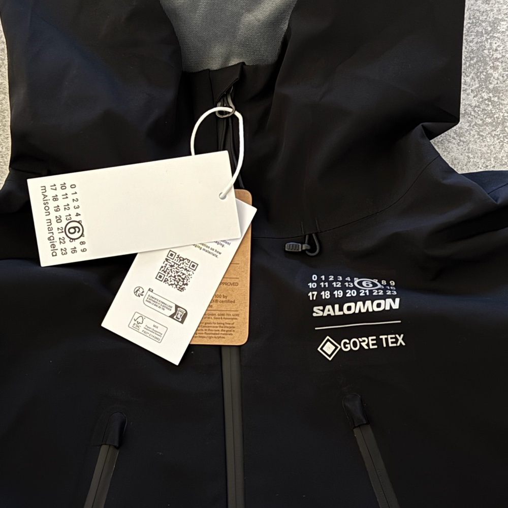 MM6 Maison Margiela X Salomon GORE-TEX Hooded Windbreaker - Picture 3 of 5